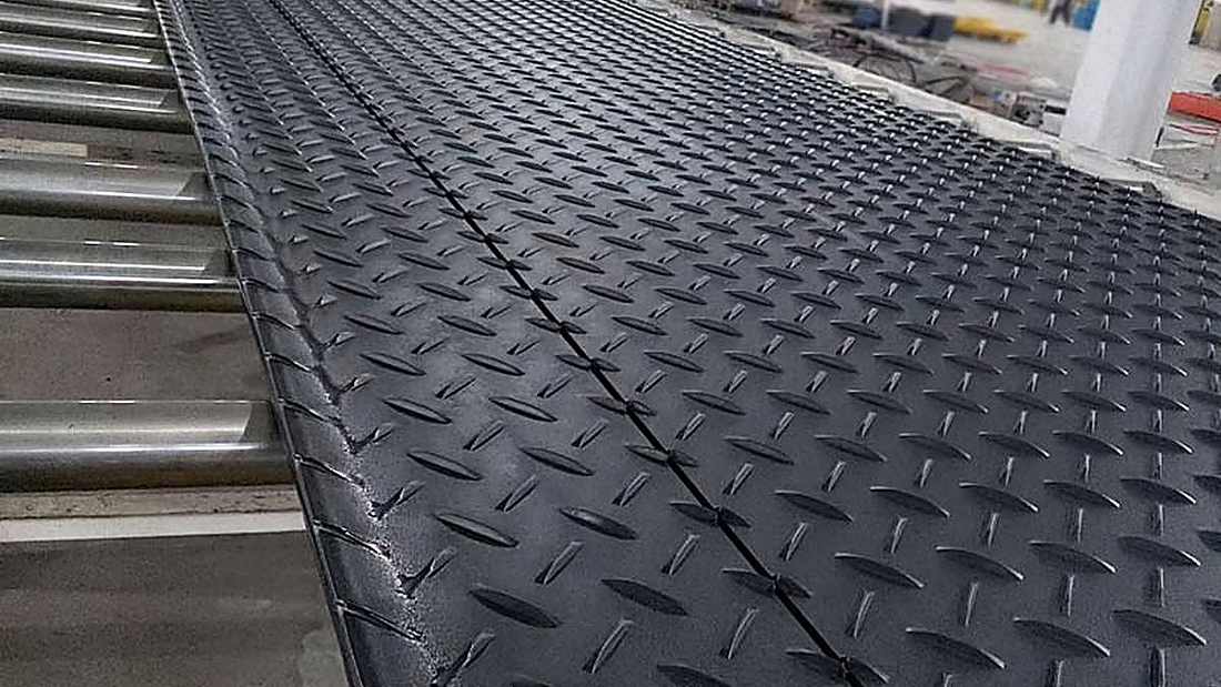 UhMWPE engineering plastic sheeting is stylish, and it's for plastics.